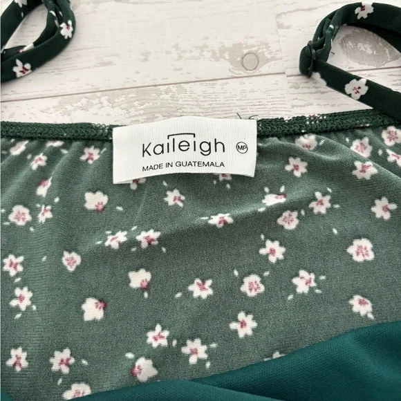 Kaileigh Rochelle Knit Floral Jumpsuit - Picture 9 of 15